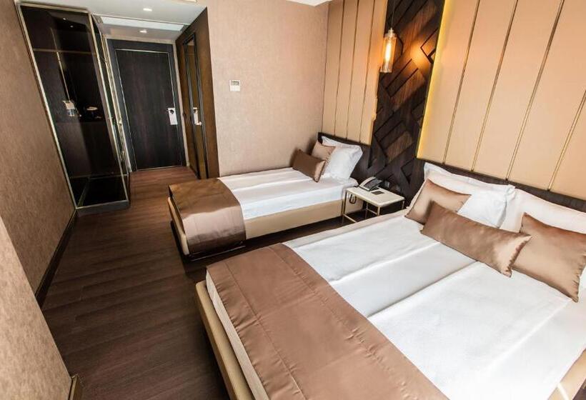 اتاق استاندارد سه نفره, The Wyspy