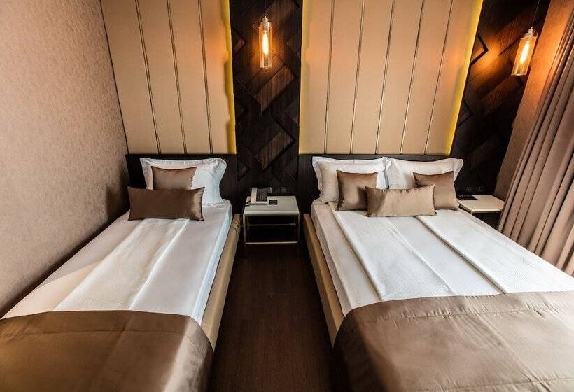 اتاق استاندارد سه نفره, The Wyspy