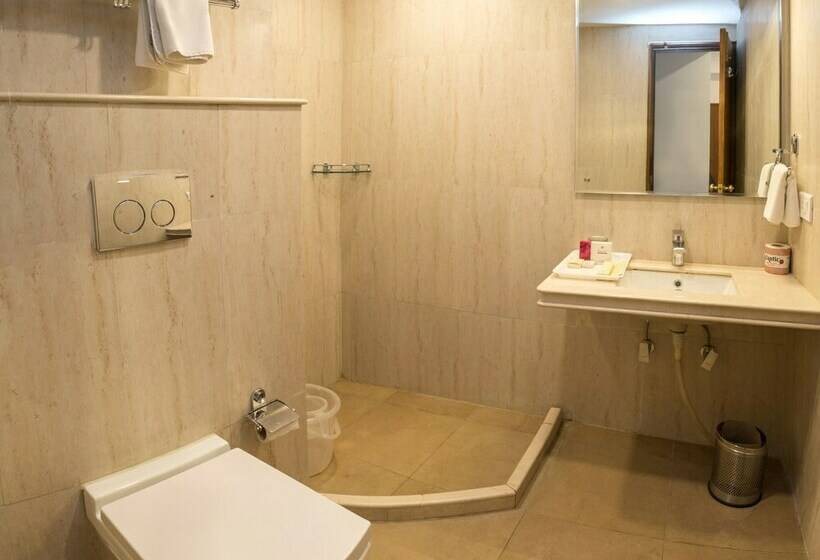 Quarto Superior, Country Inn Premier Pacific Mall Road Mussoorie