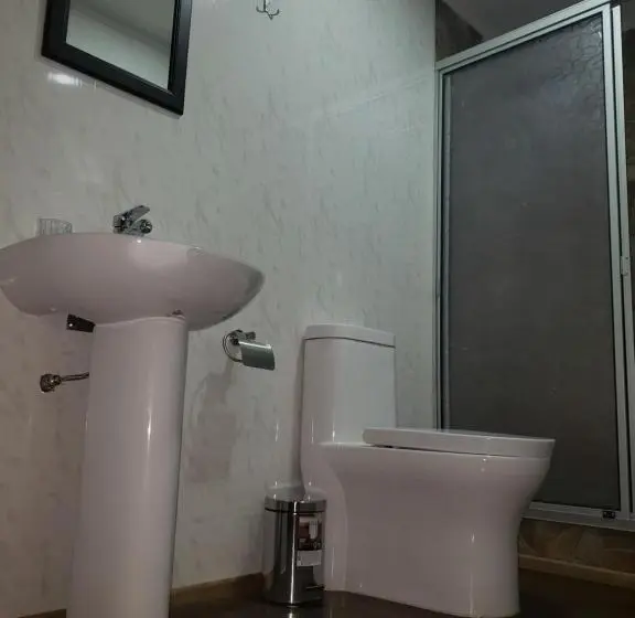 اتاق استاندارد چهار تخته, Hostal Nataly
