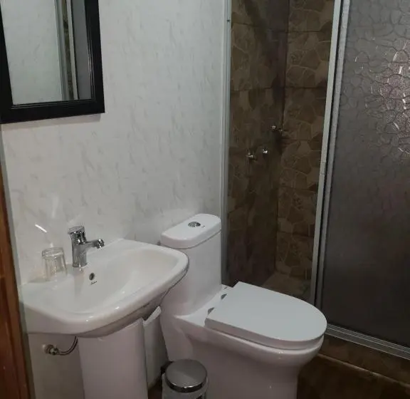 اتاق خانوادگی, Hostal Nataly