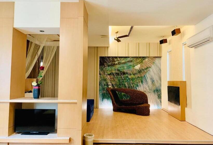 اتاق لوکس, Her Home Spa Motel Chiayi
