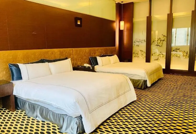 اتاق استاندارد چهار تخته, Her Home Spa Motel Chiayi