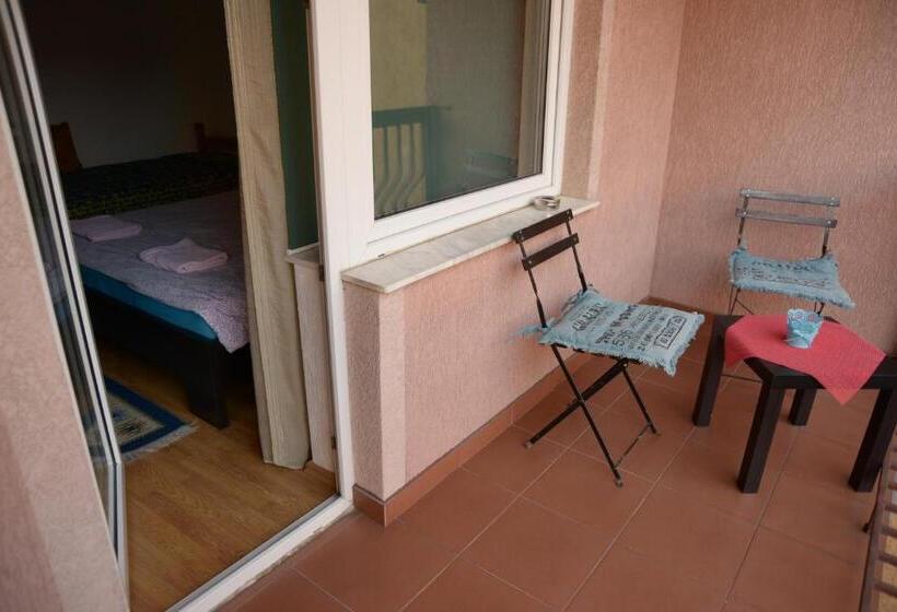 غرفة قياسية حمام مشترك, Hostel Tuba