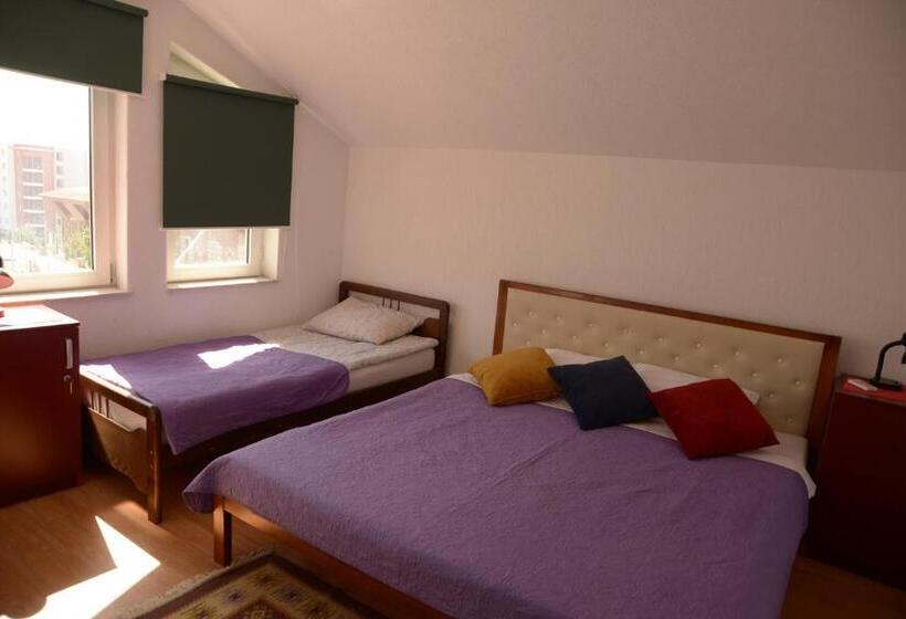 غرفة قياسية حمام مشترك, Hostel Tuba