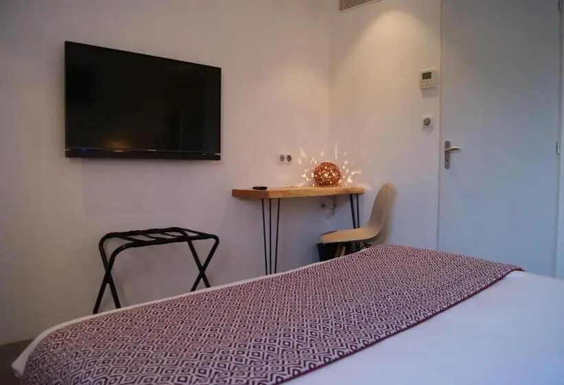 Comfort-huone, Contact Hôtel Le Minervois Hôtel & Restaurant Au Nord De Carcassonne