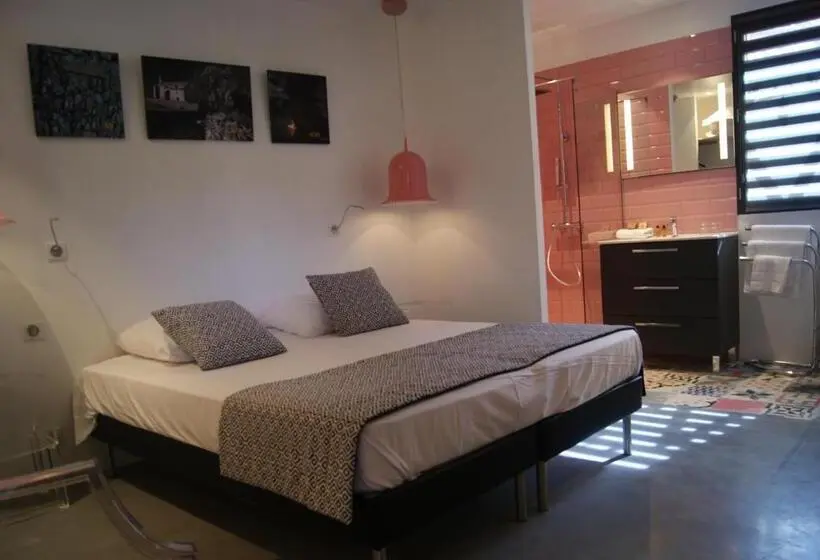Superior Kolmen Hengen Huone, Contact Hôtel Le Minervois Hôtel & Restaurant Au Nord De Carcassonne