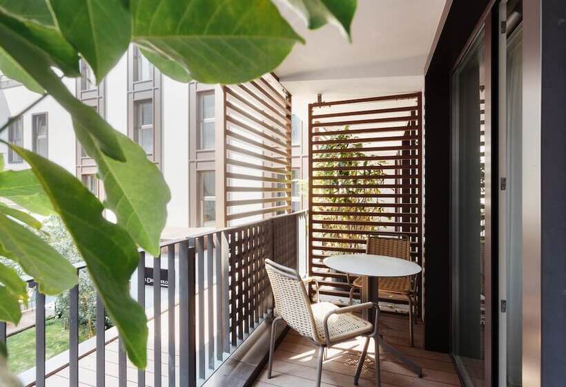 سوئیت جونیور با تراس, Il Decameron Luxury Design