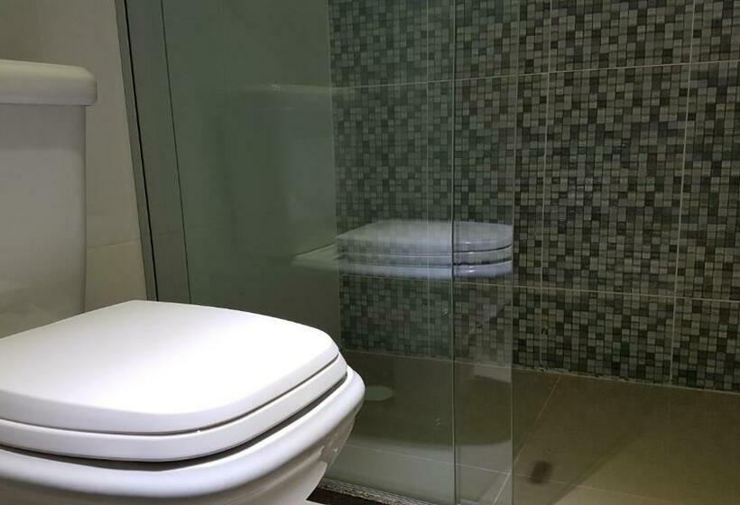 スタンダードトリプルルーム, Max