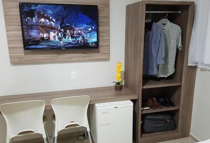 スタンダードルーム, Max