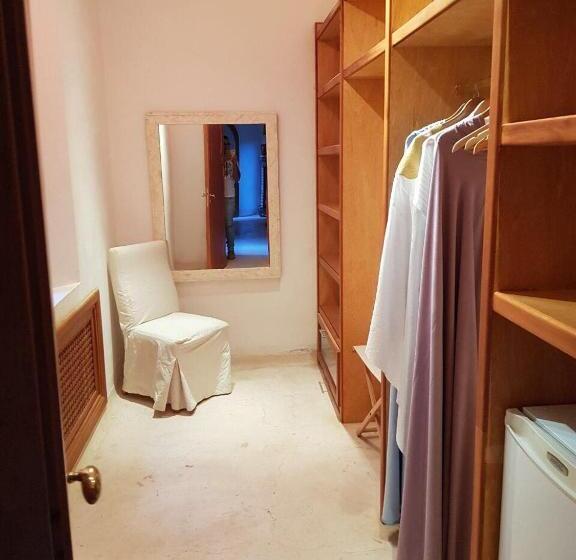 سوییت جونیور, Palais Claudio Bravo