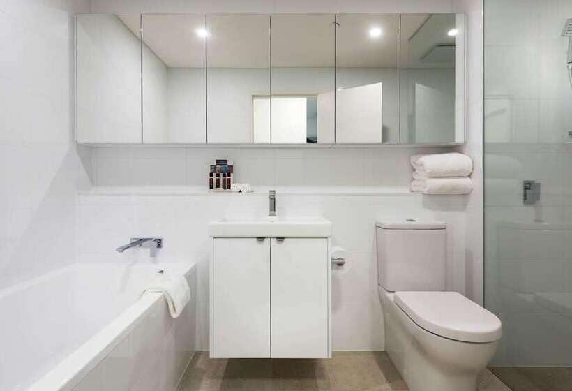 Penthouse Suite, Ramada By Wyndham Vetroblu Scarborough Beach