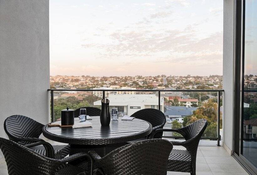 Penthouse Suite, Ramada By Wyndham Vetroblu Scarborough Beach