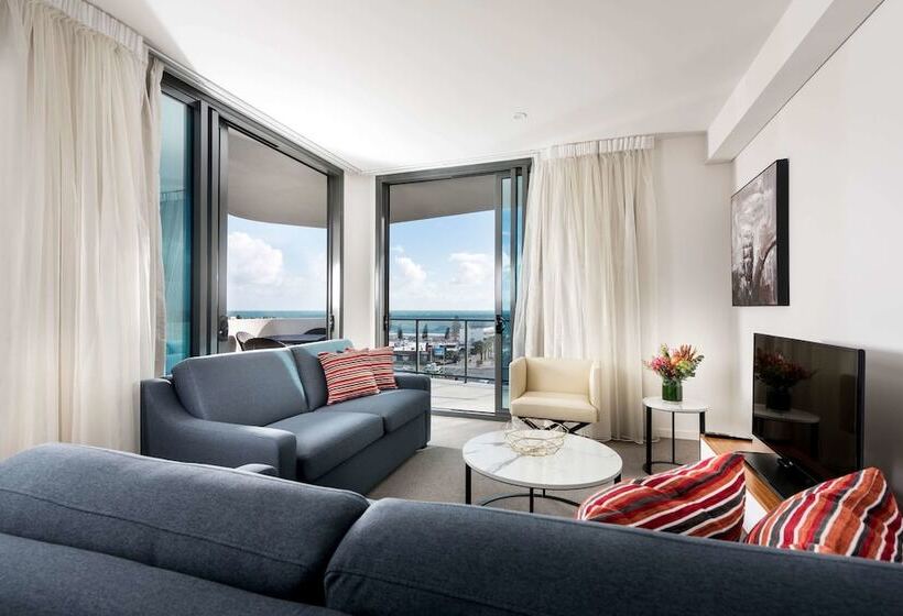 Penthouse Suite, Ramada By Wyndham Vetroblu Scarborough Beach