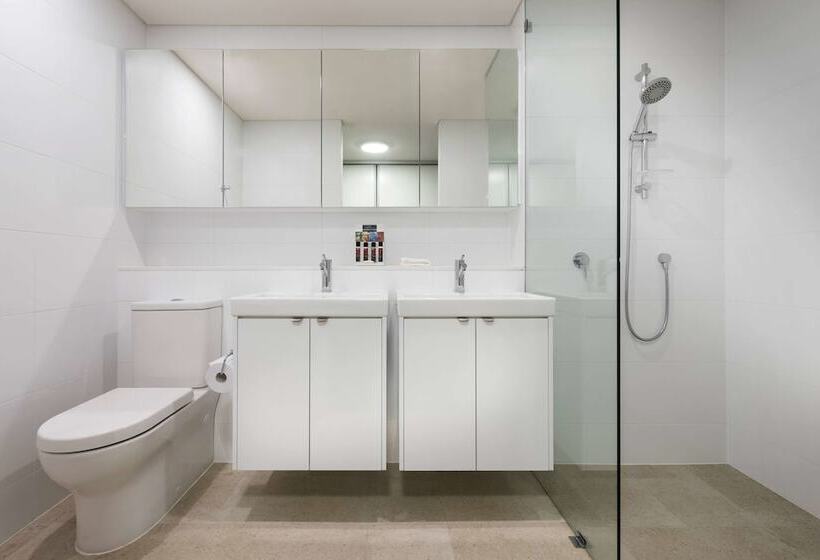 Penthouse Suite, Ramada By Wyndham Vetroblu Scarborough Beach