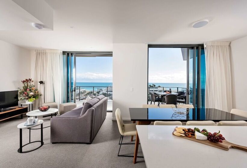 Penthouse Suite, Ramada By Wyndham Vetroblu Scarborough Beach