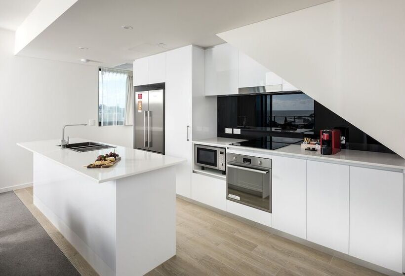 Penthouse Suite, Ramada By Wyndham Vetroblu Scarborough Beach