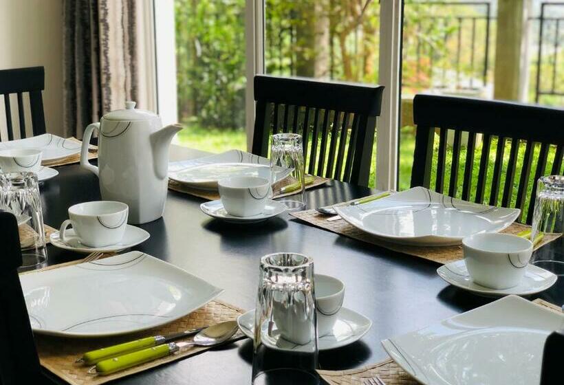 Family Suite, The Heaven's Villa Kandy