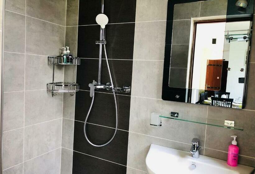 Family Suite, The Heaven's Villa Kandy