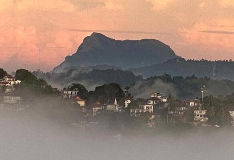 Номер Deluxe Вид на Горы, The Heaven's Villa Kandy