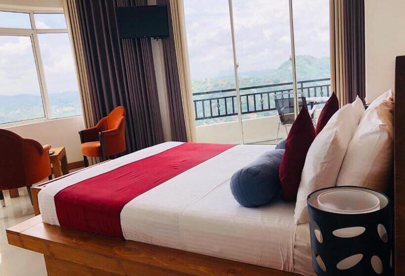 Номер Deluxe с Балконом, The Heaven's Villa Kandy