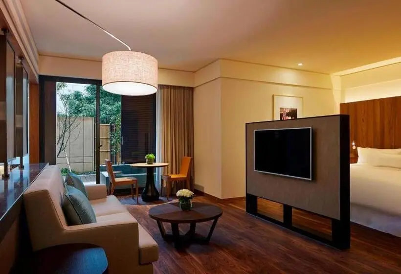 Deluxe Suite King Bed, The Westin Yilan Resort