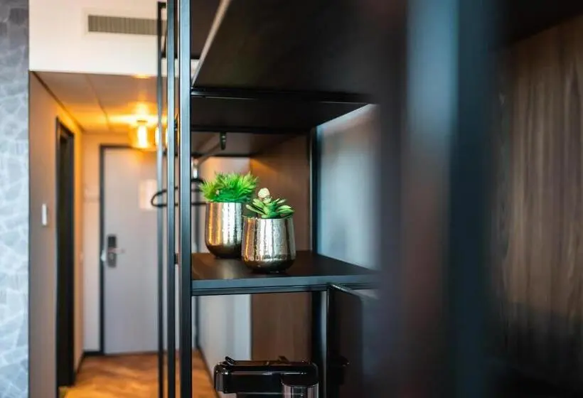 デラックスルーム, Onderwijshotel De Rooi Pannen Eindhoven