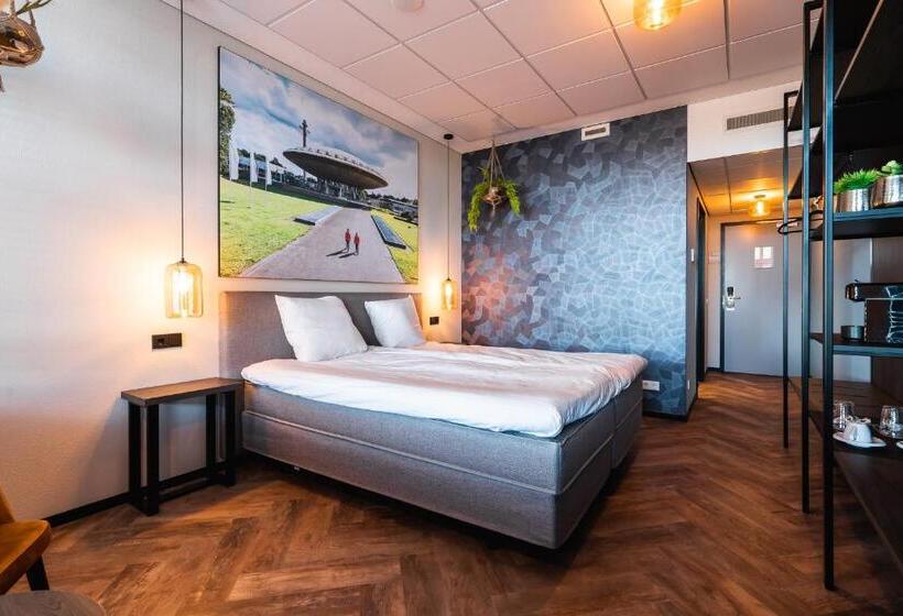 Номер Deluxe, Onderwijshotel De Rooi Pannen Eindhoven