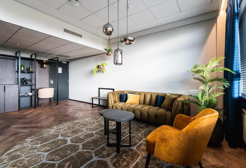 带大床的复式套间, Onderwijshotel De Rooi Pannen Eindhoven