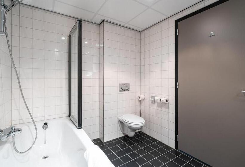Номер Deluxe Кровать Кинг, Onderwijshotel De Rooi Pannen Eindhoven