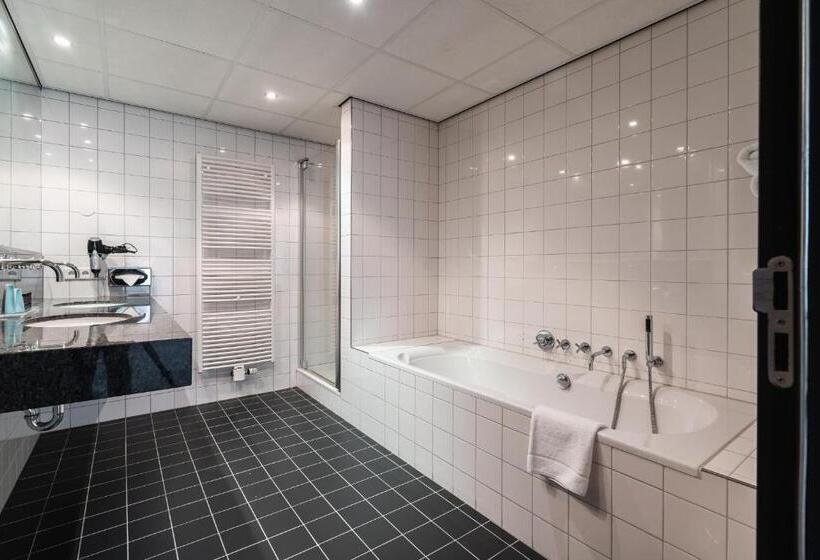 Люкс Deluxe Кровать Кинг, Onderwijshotel De Rooi Pannen Eindhoven