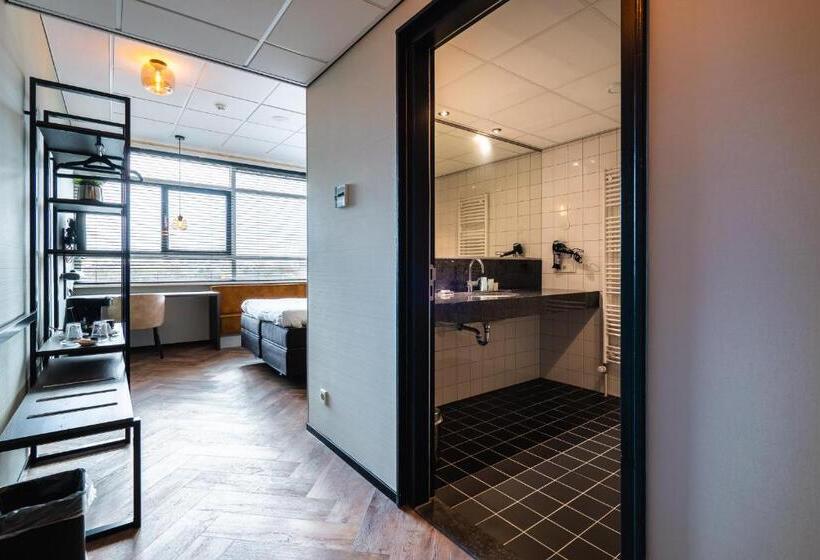 标准间, Onderwijshotel De Rooi Pannen Eindhoven