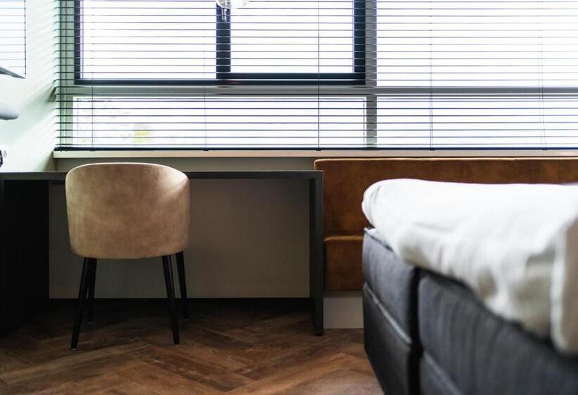 标准间, Onderwijshotel De Rooi Pannen Eindhoven