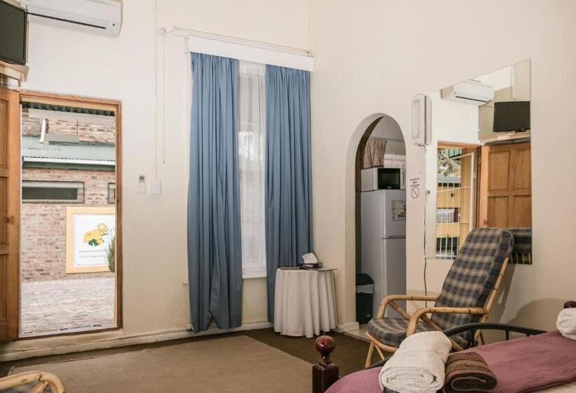 בקתת חדר, Profcon Resort