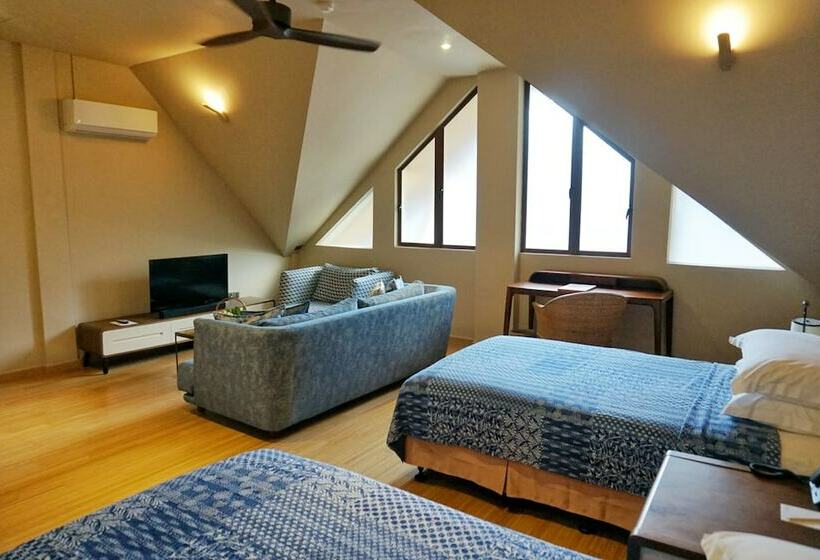 חדר סטודיו סטנדרד, The Kasturi