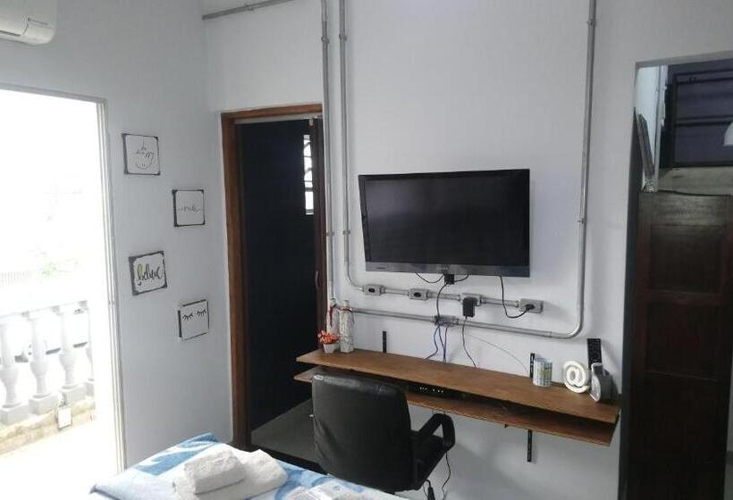 اتاق سوپریور سه تخته, Studio House