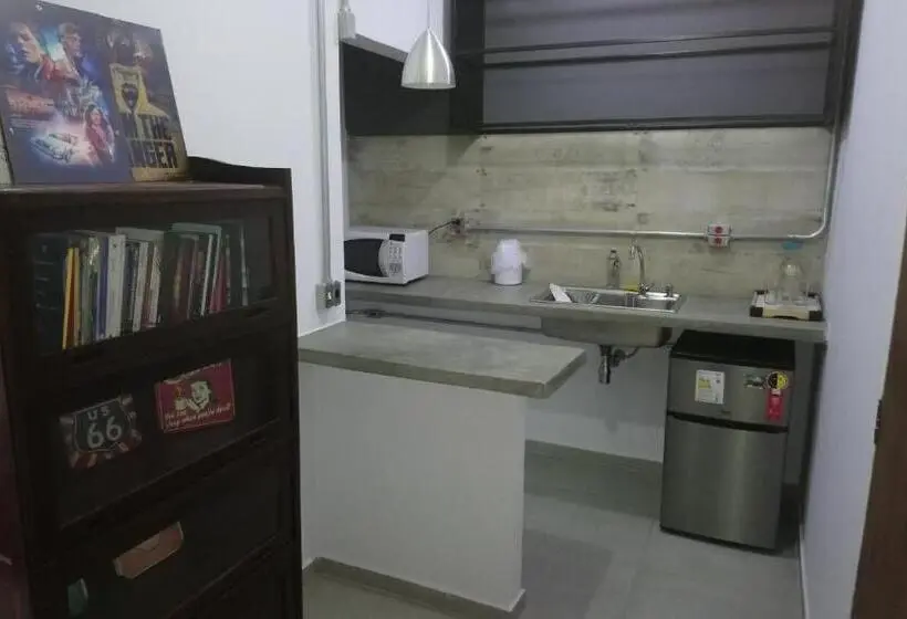 اتاق سوپریور سه تخته, Studio House