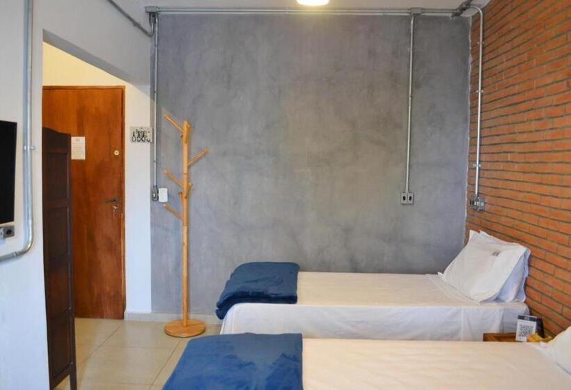 اتاق سوپریور سه تخته, Studio House