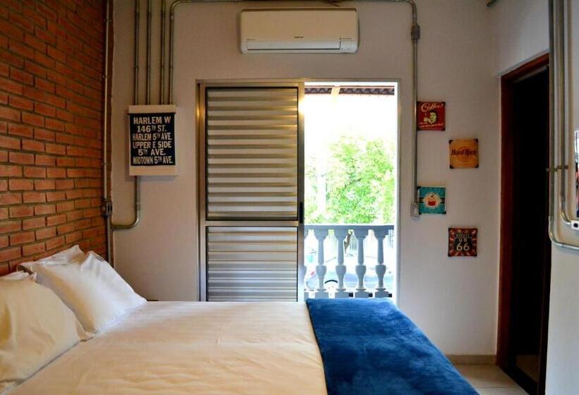 اتاق سوپریور سه تخته, Studio House