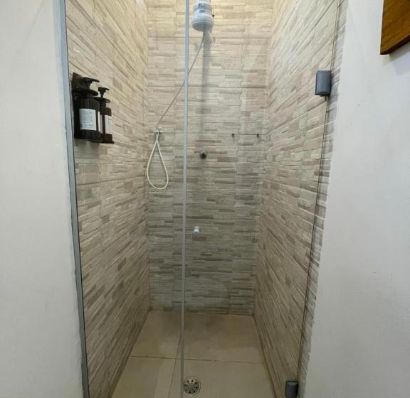 اتاق استاندارد یک نفره, Studio House