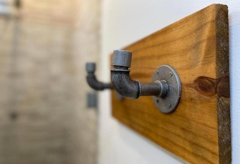 اتاق استاندارد یک نفره, Studio House