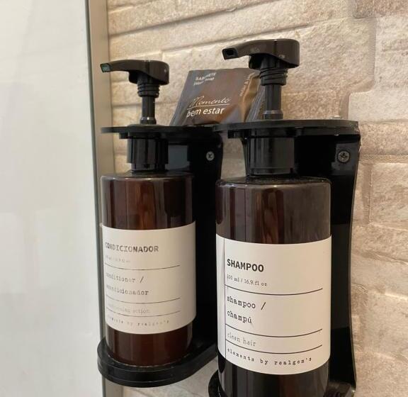 اتاق استاندارد یک نفره, Studio House