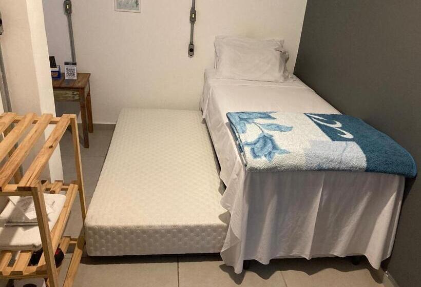 اتاق استاندارد یک نفره, Studio House