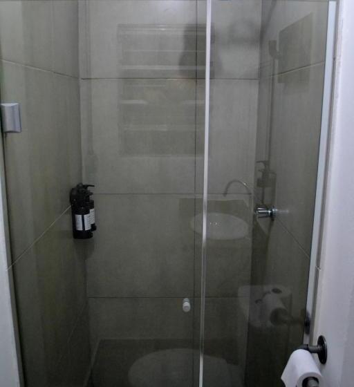 اتاق خانوادگی, Studio House