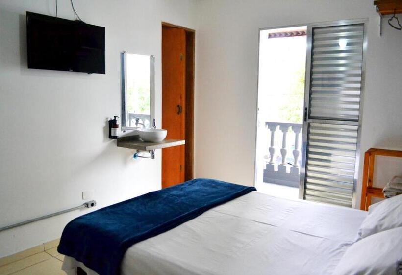 اتاق سوپریور, Studio House