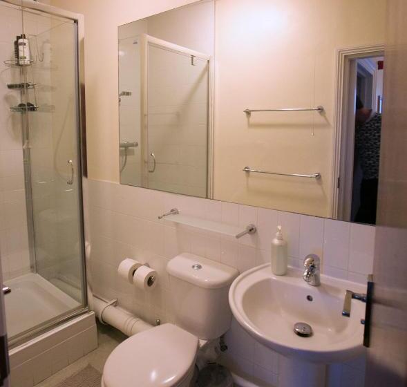 스탠다드 싱글 룸 공동욕실, The Grange Pub