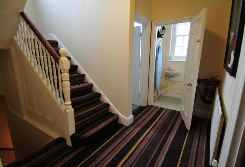 스탠다드 싱글 룸 공동욕실, The Grange Pub