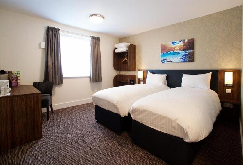 スタンダードルーム, Chain Runner, Livingston By Marston S Inns