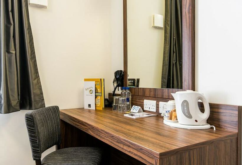 身障者適用スタンダードルーム, Chain Runner, Livingston By Marston S Inns