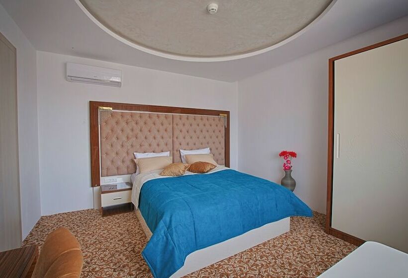 اتاق لوکس, New